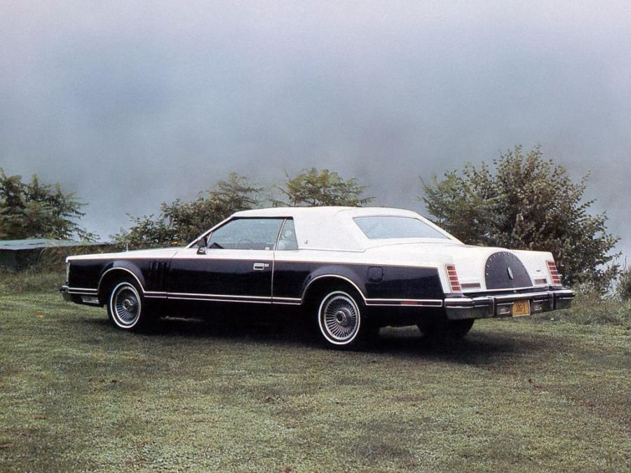  Lincoln Continental Mark V Bill Blass Edition 1979 года  (фото 4 из 5)